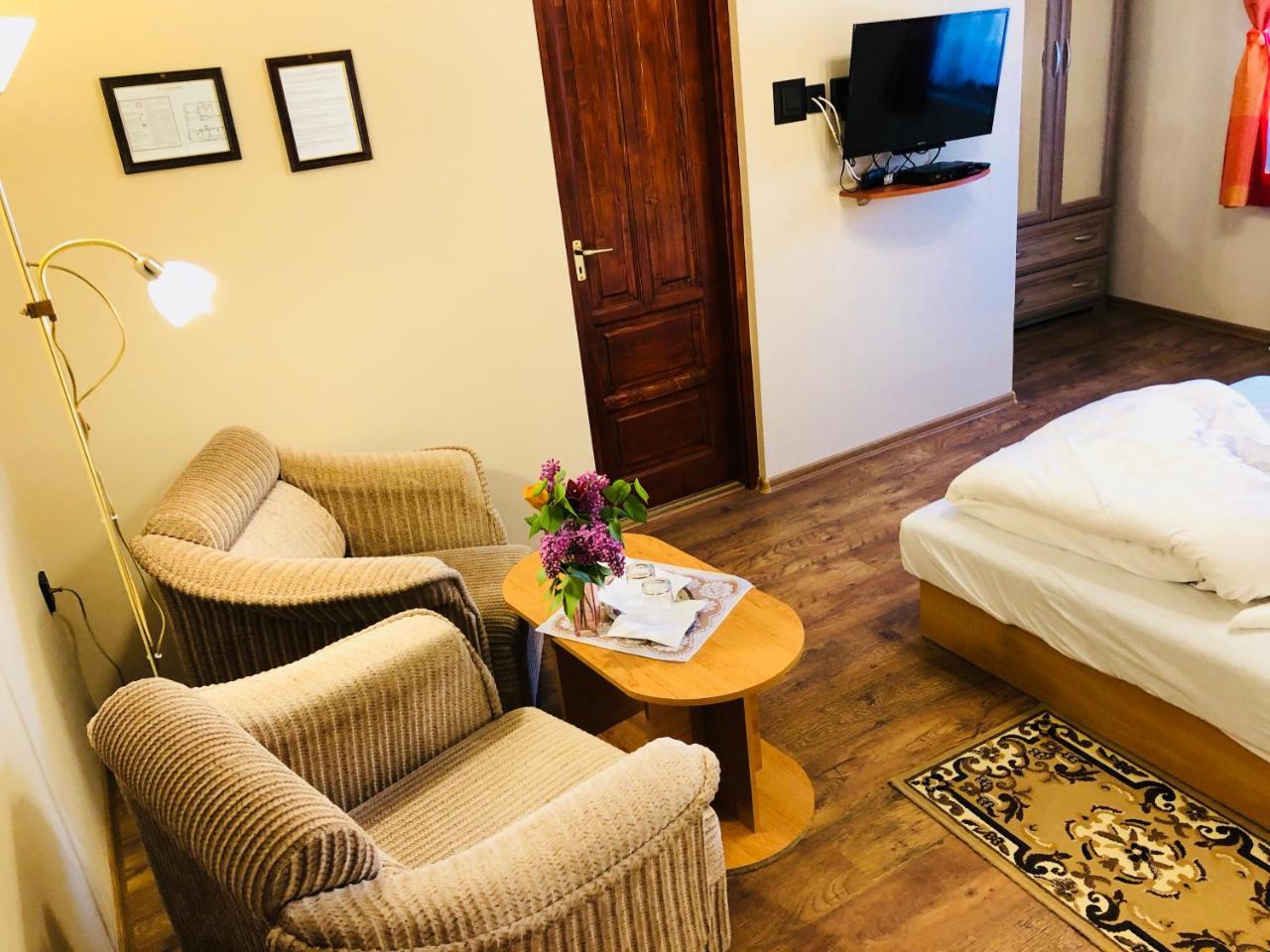 Bed and Breakfast Szuts Panzio Fertőrákos Exteriér fotografie